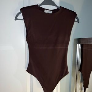 Aritzia Babaton Bodysuit